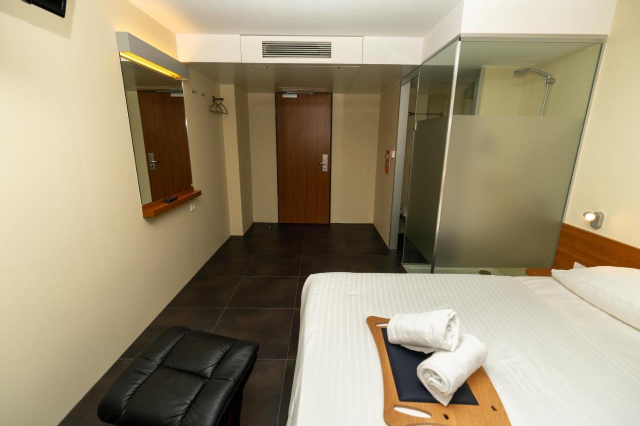 Hotel Duesseldorfer Hof Frankfurt am Main ภายนอก รูปภาพ