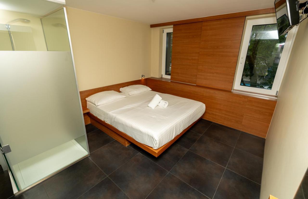 Hotel Duesseldorfer Hof Frankfurt am Main ภายนอก รูปภาพ